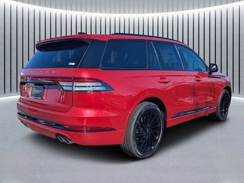 New 2026 Lincoln Aviator Reserve w/ Jet Appearance Package RWD image 3