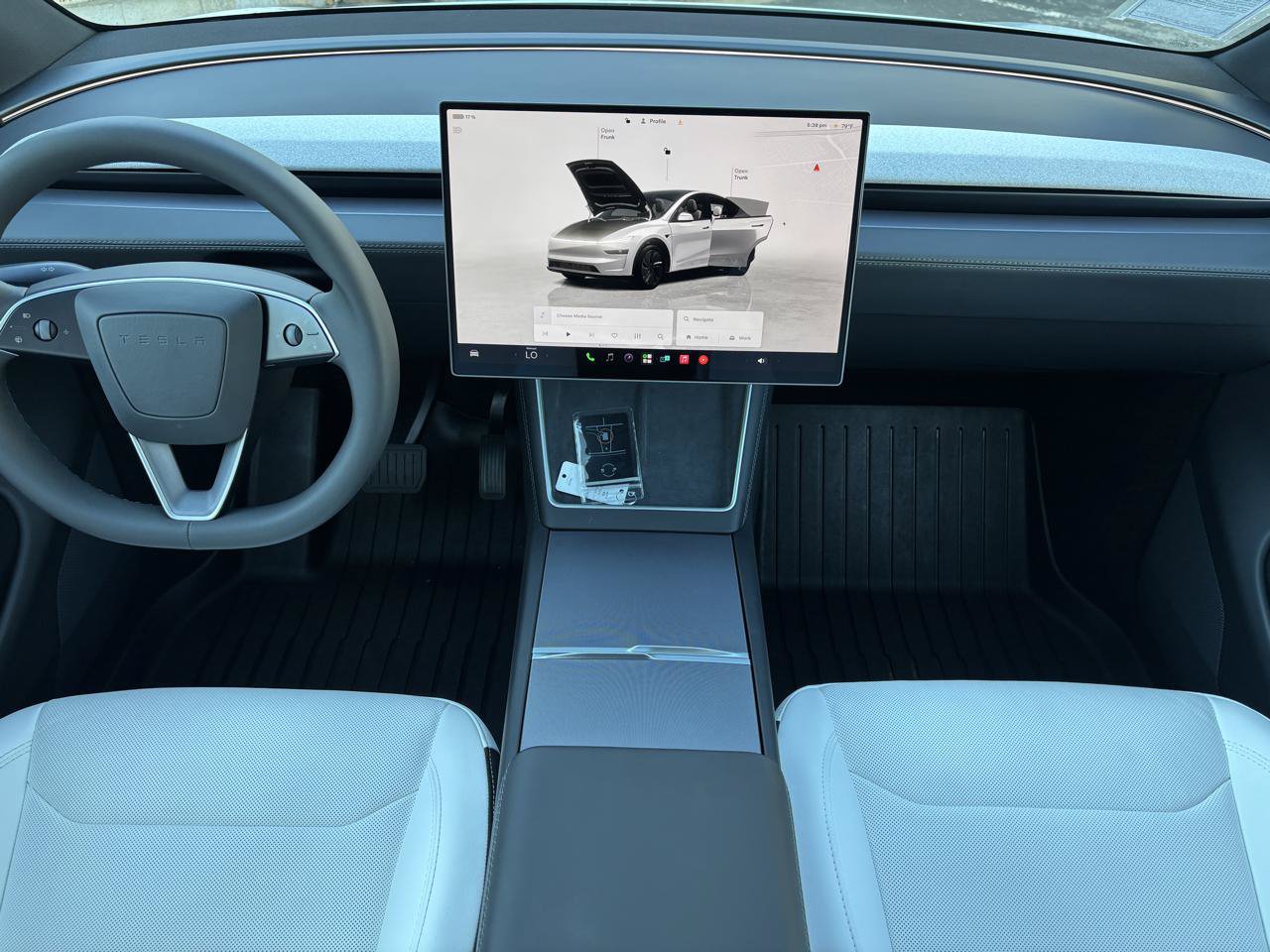Used 2026 Tesla Model Y Long Range AWD/4WD image 18
