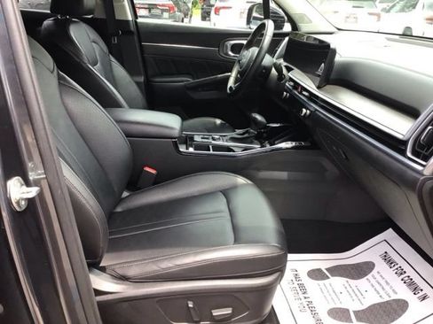 Used 2024 Kia Sorento SX AWD/4WD image 20