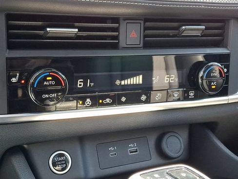 Used 2023 Nissan Rogue SV w/ SV Premium B Package AWD/4WD image 18