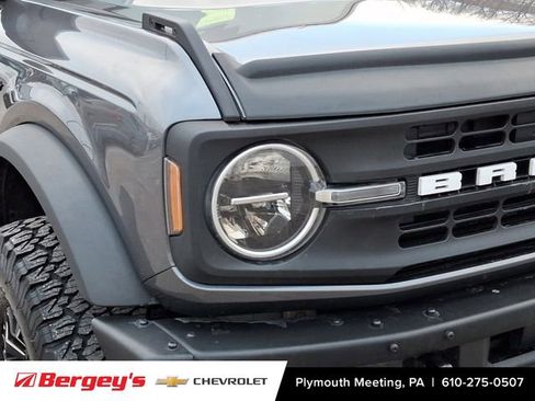 Used 2022 Ford Bronco Black Diamond image 11