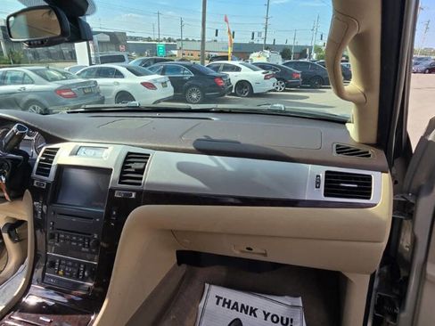 Used 2009 Cadillac Escalade ESV AWD image 35