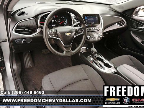 Used 2025 Chevrolet Malibu LT FWD image 6