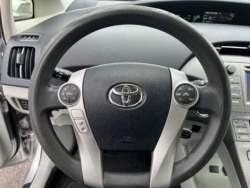 Used 2013 Toyota Prius Two FWD image 11