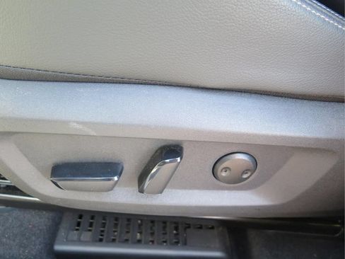 Used 2024 Nissan Rogue SL FWD image 11