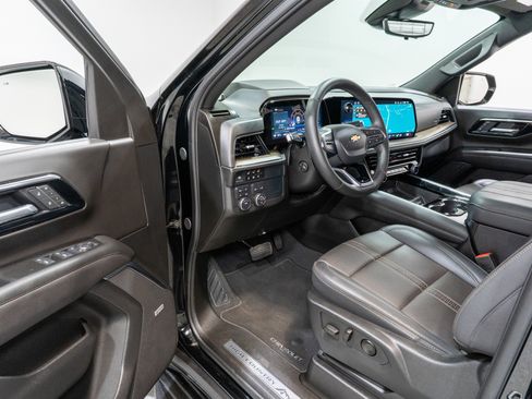 Used 2025 Chevrolet Tahoe High Country image 12