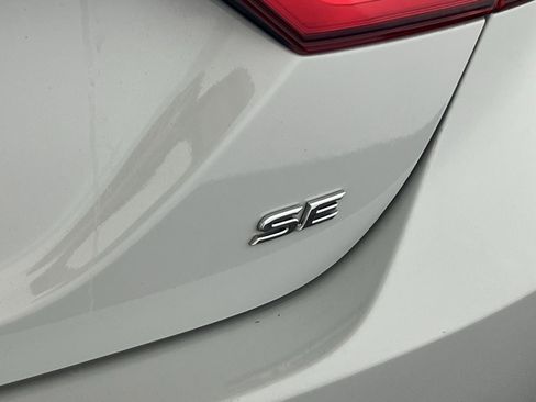 Used 2023 Toyota Camry SE image 27