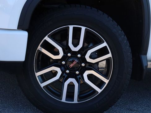 Used 2021 GMC Sierra 1500 AT4 w/ AT4 Value Package image 2