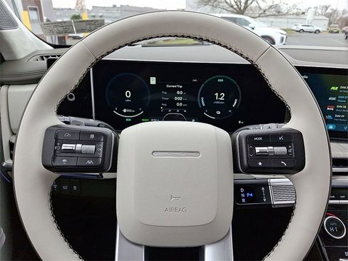 Certified 2025 Hyundai Santa Fe Calligraphy image 17