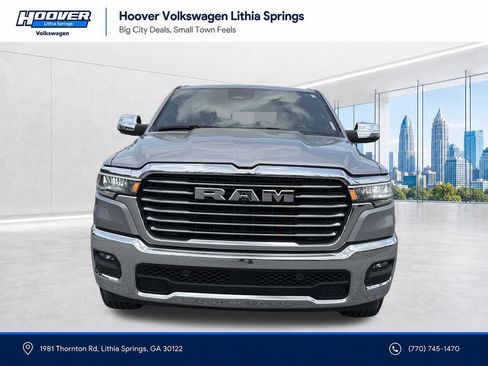 Used 2025 RAM 1500 Laramie AWD/4WD image 10