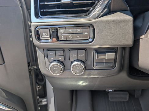 New 2026 GMC Yukon Denali w/ Denali Reserve Package image 16