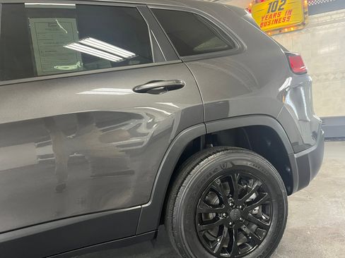 Used 2022 Jeep Cherokee Latitude Lux image 6