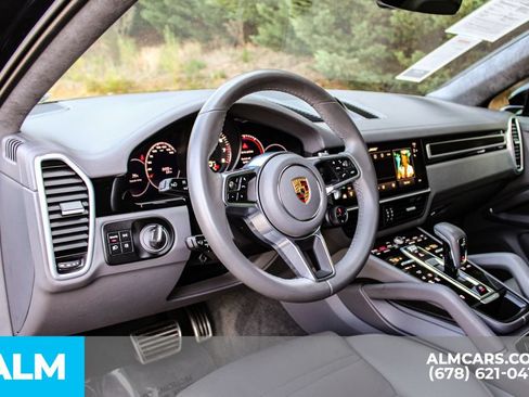 Used 2022 Porsche Cayenne GTS AWD/4WD image 23