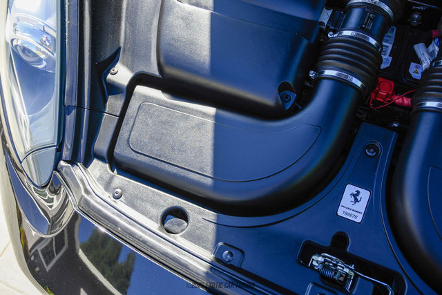 Used 2013 Ferrari California RWD image 25