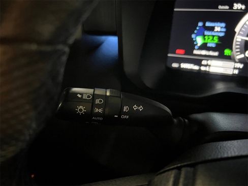 Used 2023 Toyota Tundra Platinum image 36