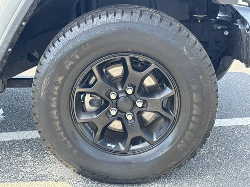Used 2021 Jeep Wrangler Unlimited Sport AWD/4WD image 12