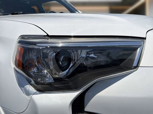 Used 2021 Toyota 4Runner SR5 AWD/4WD image 11