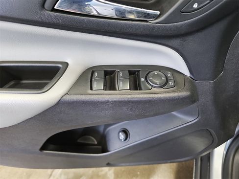 Used 2024 Chevrolet Equinox LT image 27