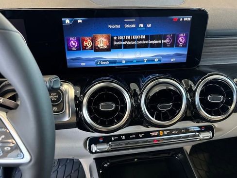 New 2026 Mercedes-Benz GLB 250 4MATIC image 15