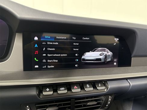 New 2026 Porsche 911 Carrera image 17