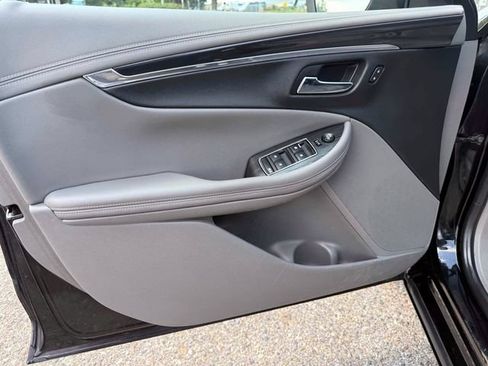 Used 2018 Chevrolet Impala LS FWD image 16