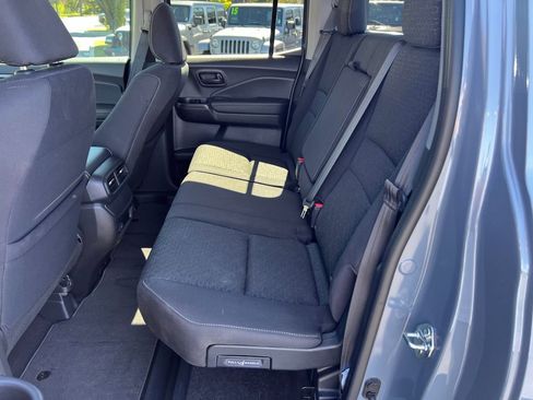 Used 2025 Honda Ridgeline Sport image 25