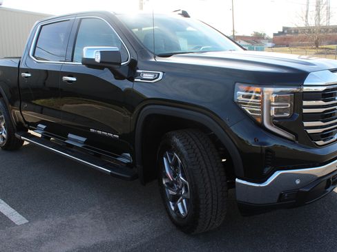 New 2026 GMC Sierra 1500 SLT w/ SLT Premium Plus Package image 17