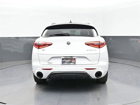 Used 2022 Alfa Romeo Stelvio Veloce image 54