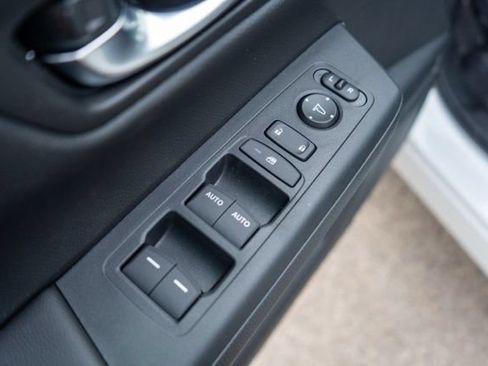 Used 2024 Honda CR-V EX image 15