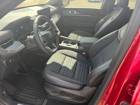 Used 2025 Ford Explorer ST-Line w/ Premium Package RWD image 11