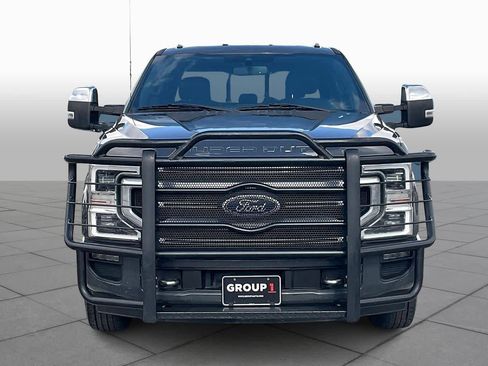 Used 2021 Ford F350 Platinum image 3