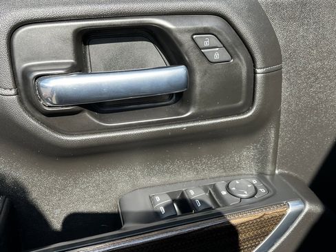 Used 2021 Chevrolet Silverado 1500 LT Trail Boss image 14