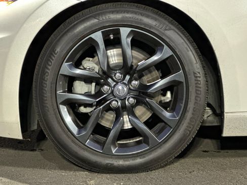 Used 2018 Nissan 370Z Touring image 24