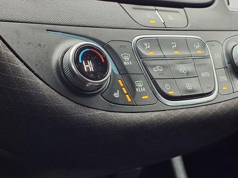 Used 2022 Chevrolet Malibu LT image 5