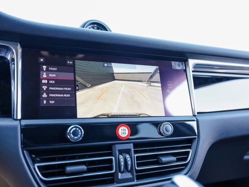 Certified 2026 Porsche Macan S image 19