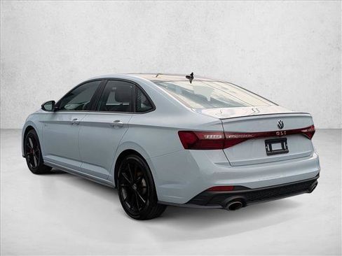 Used 2025 Volkswagen Jetta GLI Autobahn FWD image 8