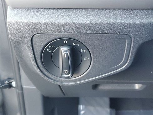 Certified 2023 Volkswagen Atlas SE w/ Black Wheel Package image 30