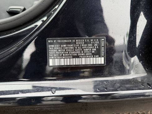 Used 2025 Volkswagen Jetta SE image 28