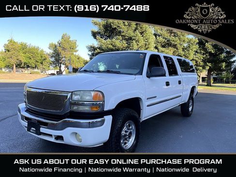 Used 2005 GMC Sierra 2500 SLT w/ Skid Plate Package AWD/4WD image 3