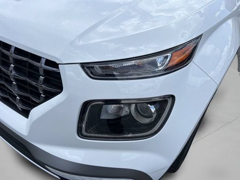 New 2026 Hyundai Venue SEL FWD image 32