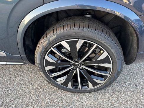 New 2026 Volvo XC90 B6 Plus w/ Protection Package Premier image 6