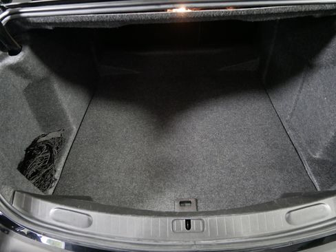 Used 2019 Chevrolet Impala Premier FWD image 18