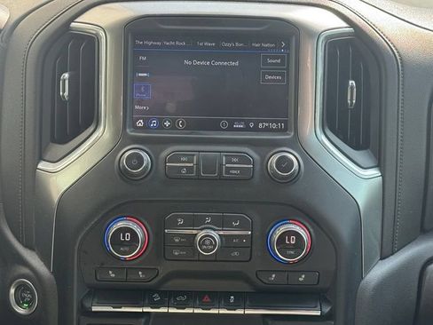Used 2022 Chevrolet Silverado 1500 LT Trail Boss AWD/4WD image 11
