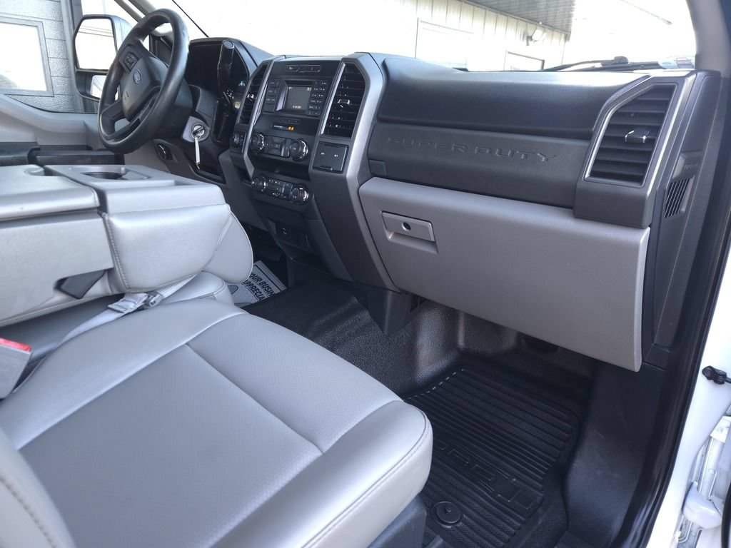 Used 2019 Ford F250 XL w/ Snow Plow Prep Package AWD/4WD image 16