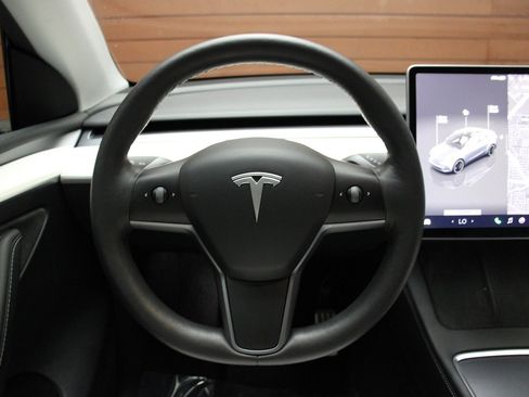 Used 2022 Tesla Model Y Performance image 43