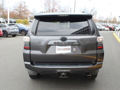 Used 2015 Toyota 4Runner SR5 image 7