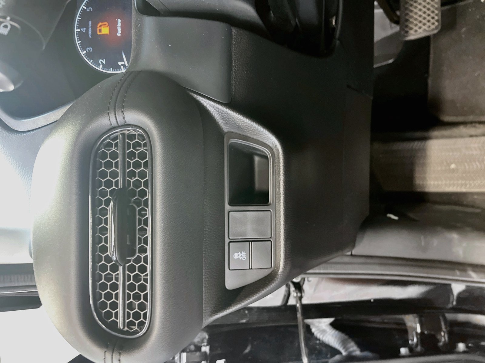 Used 2025 Honda HR-V LX image 10