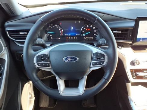Used 2024 Ford Explorer XLT w/ Equipment Group 202A AWD/4WD image 12