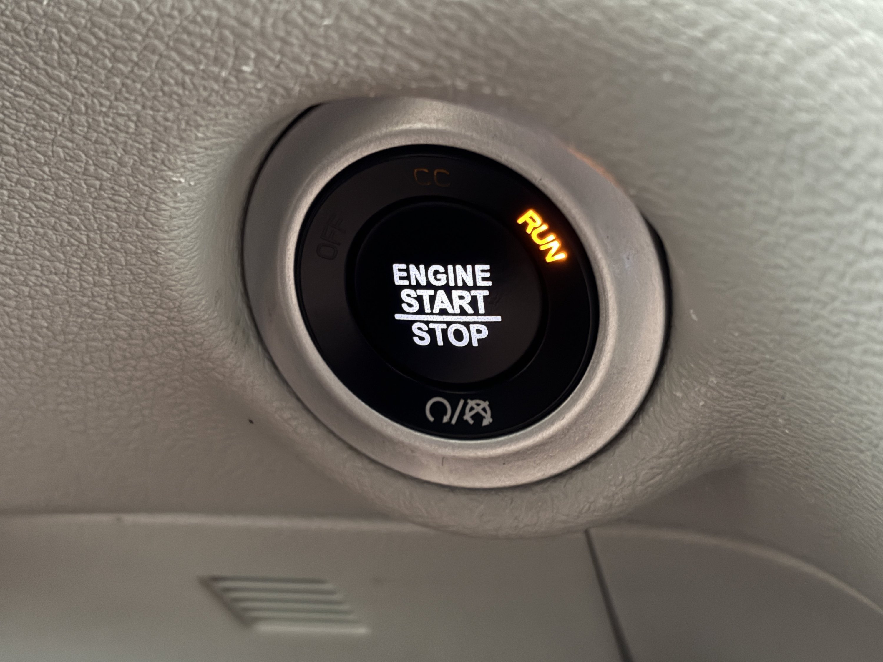 Used 2024 Chrysler Pacifica Touring-L FWD image 19