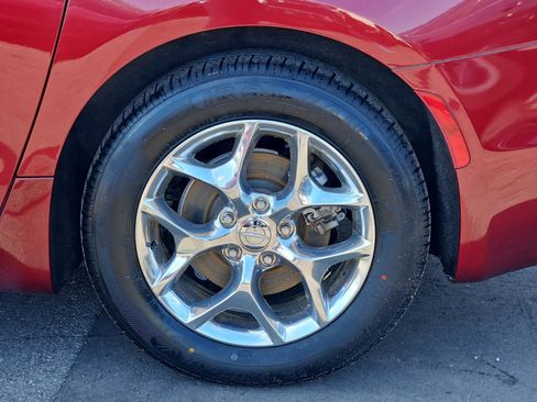 Used 2020 Chrysler Pacifica Limited image 35